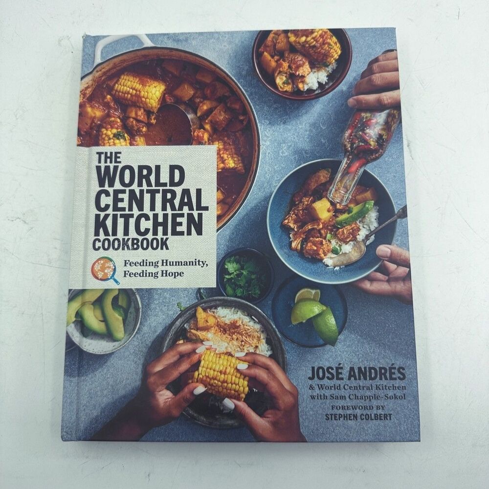 World Central Kitchen Cookbook Jose Andres Feeding Humanity Feeding Hope HC